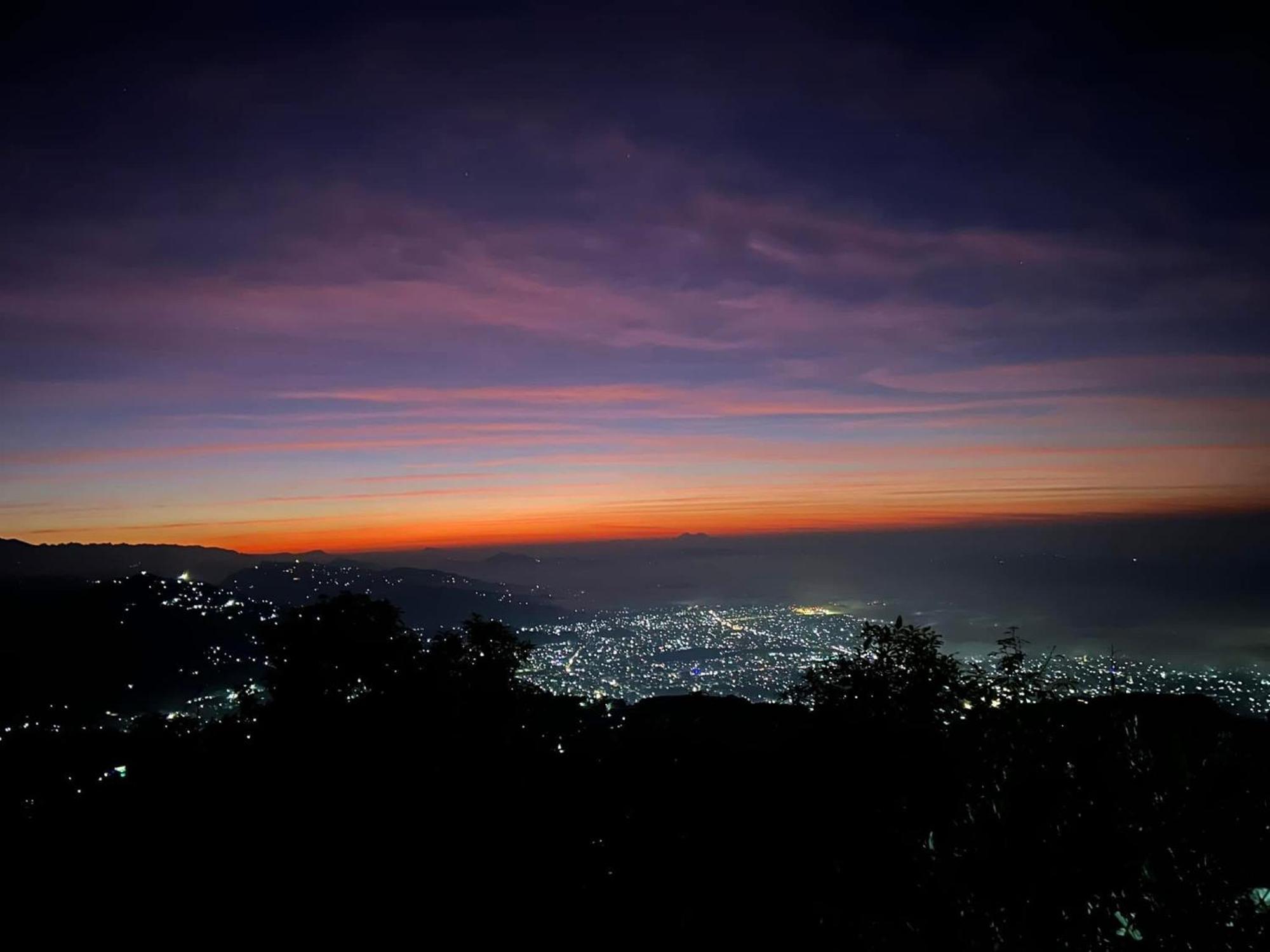 Superview Lodge, Best Himalayan Sunrise In Sarangkot Pokhara Exterior photo