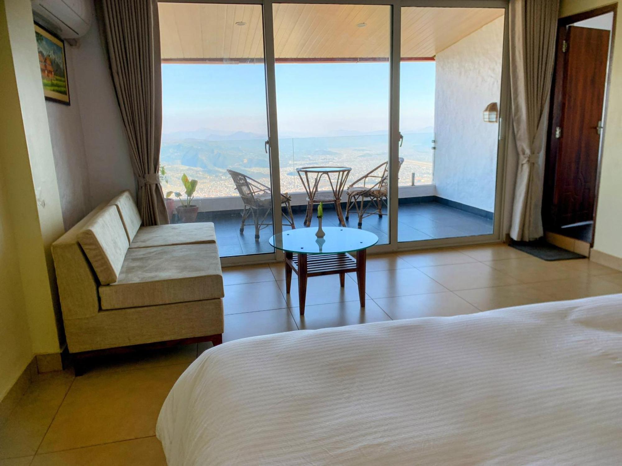 Superview Lodge, Best Himalayan Sunrise In Sarangkot Pokhara Exterior photo