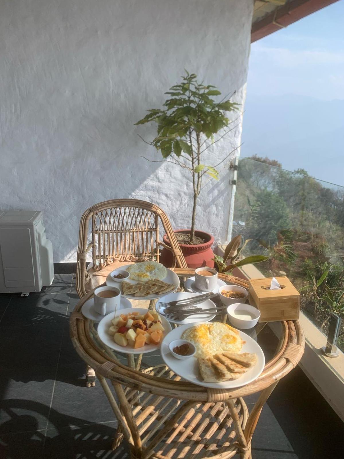 Superview Lodge, Best Himalayan Sunrise In Sarangkot Pokhara Exterior photo